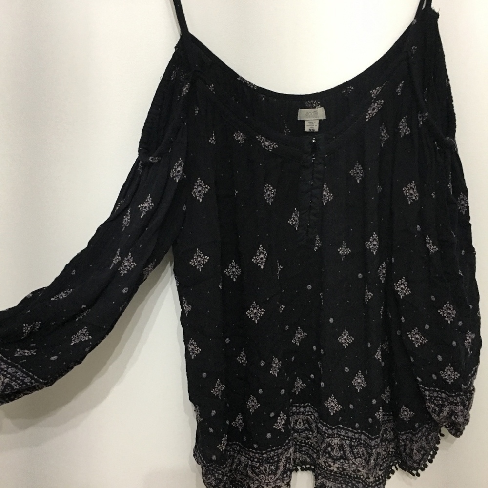 Urban Outfitters cold shoulder top